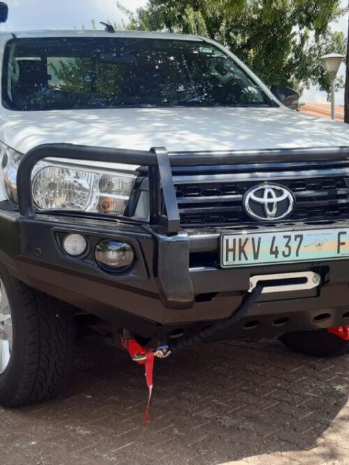 Hilux 2018 - 2020 MCC Front bumper with hoops