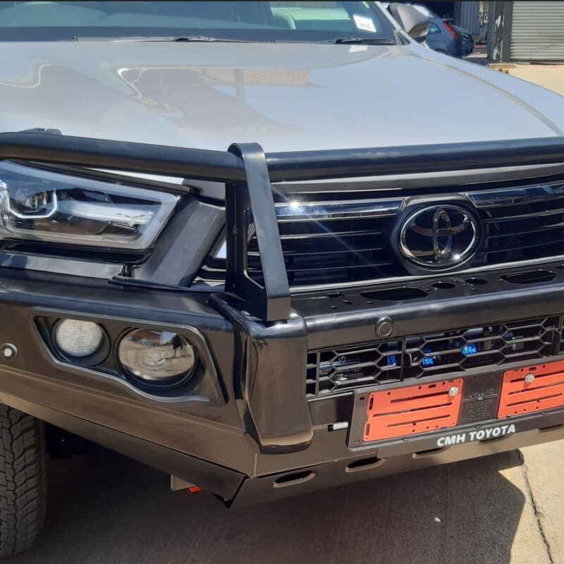 Hilux 2020+ MCC Front bumper with hoops
