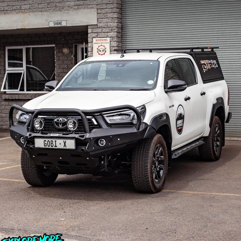 Hilux 2021+ Gobix Front bumper with hoops