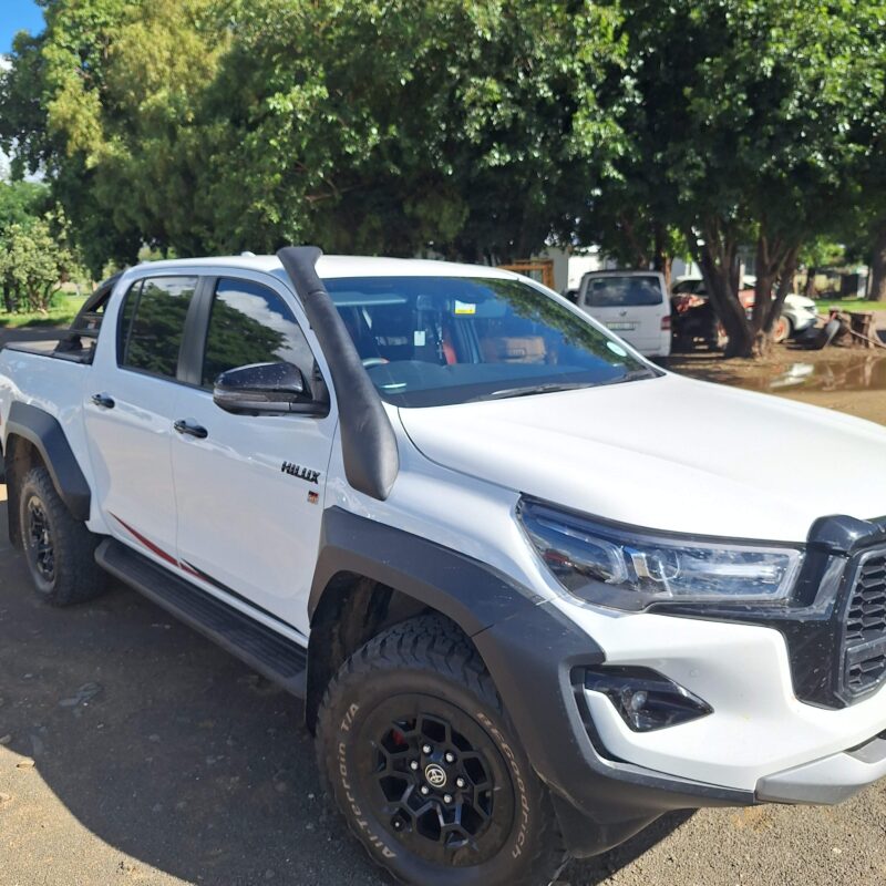 TOYOTA HILUX REVO WIDE BODY EAGLE HEAD  SLIMLINE SNORKEL