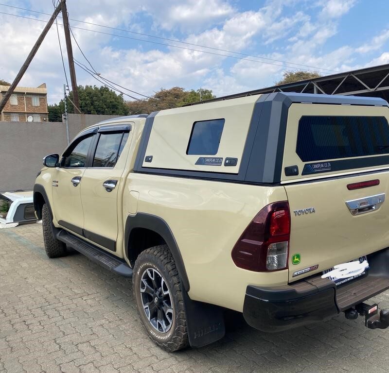 Hilux Gd6 2020+ Canopeak canopy