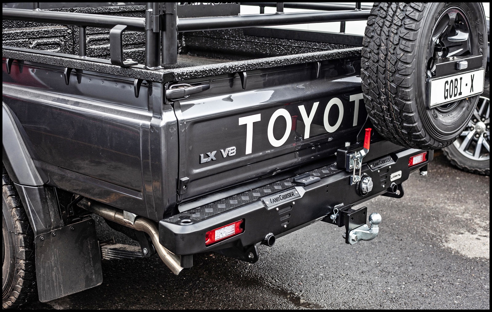 Land Cruiser Gobi-X Premium Rear Bumper - With sparewheel carier - Image 3