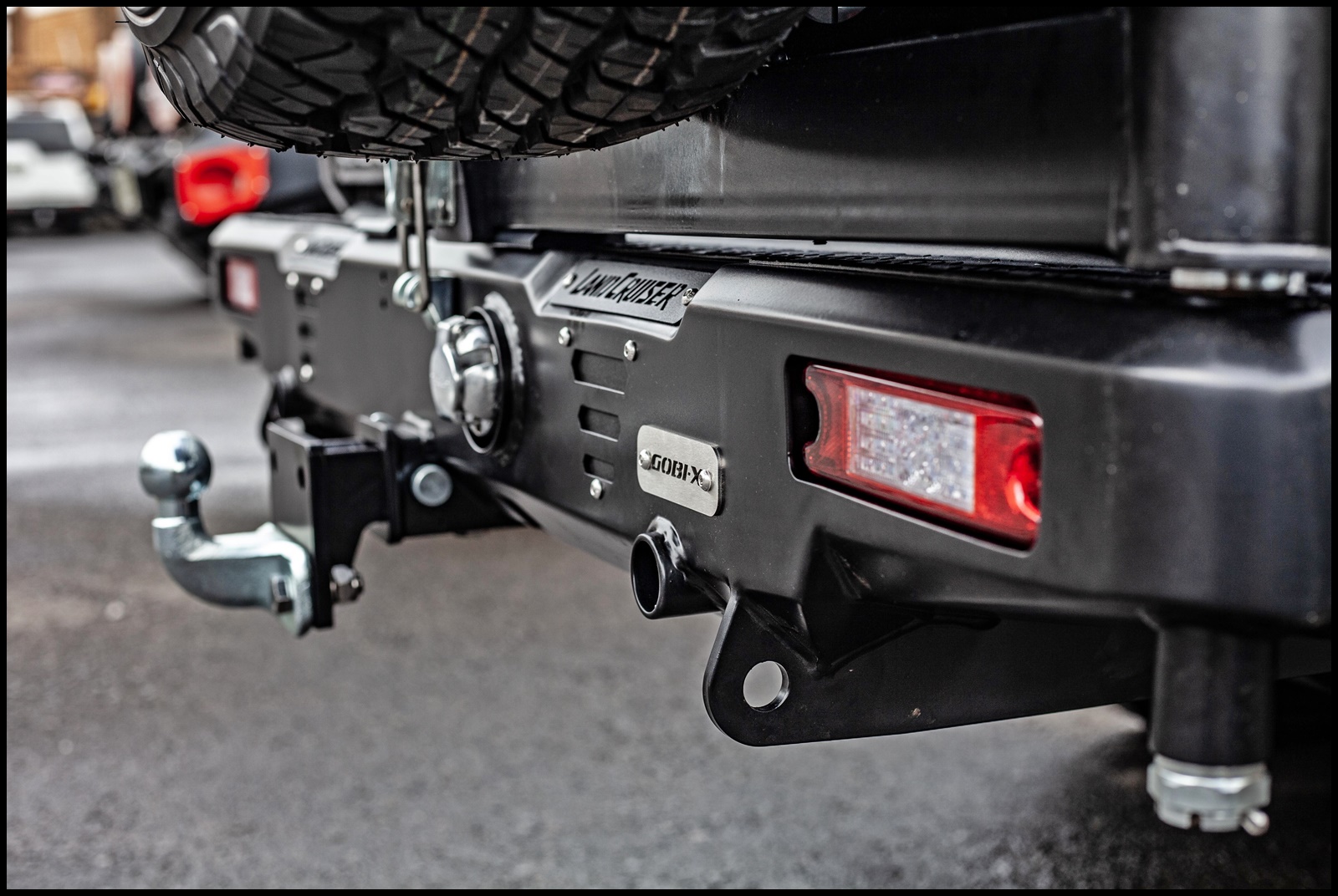 Land Cruiser Gobi-X Premium Rear Bumper - With sparewheel carier - Image 2